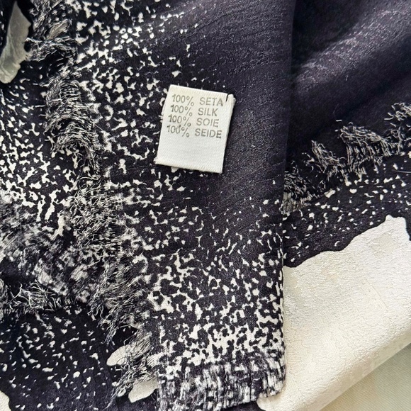 100% SILK SCARF, CHARLES JOURDAN PARIS, BLACK/WHITE, 54 x 52 INCHES, SMALL FRING - Picture 5 of 6